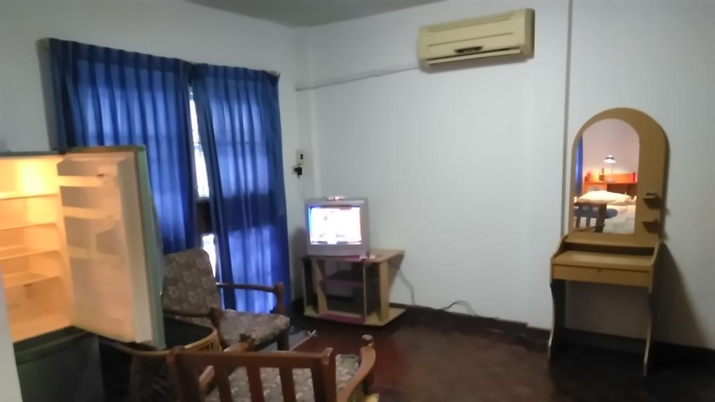 Devika Fe Hotell Jomtien Beach Exteriör bild